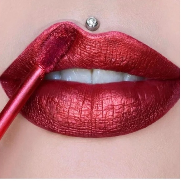 Jeffree Star Velour Liquid Lipstick Poinsettia deep red rare limited new in box - Picture 1 of 6